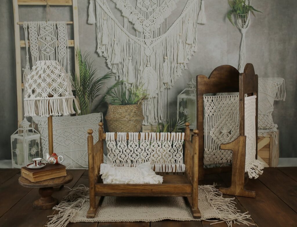 10 Clever DIY Crafts to Add a Unique Touch to Any Room - macrame wall